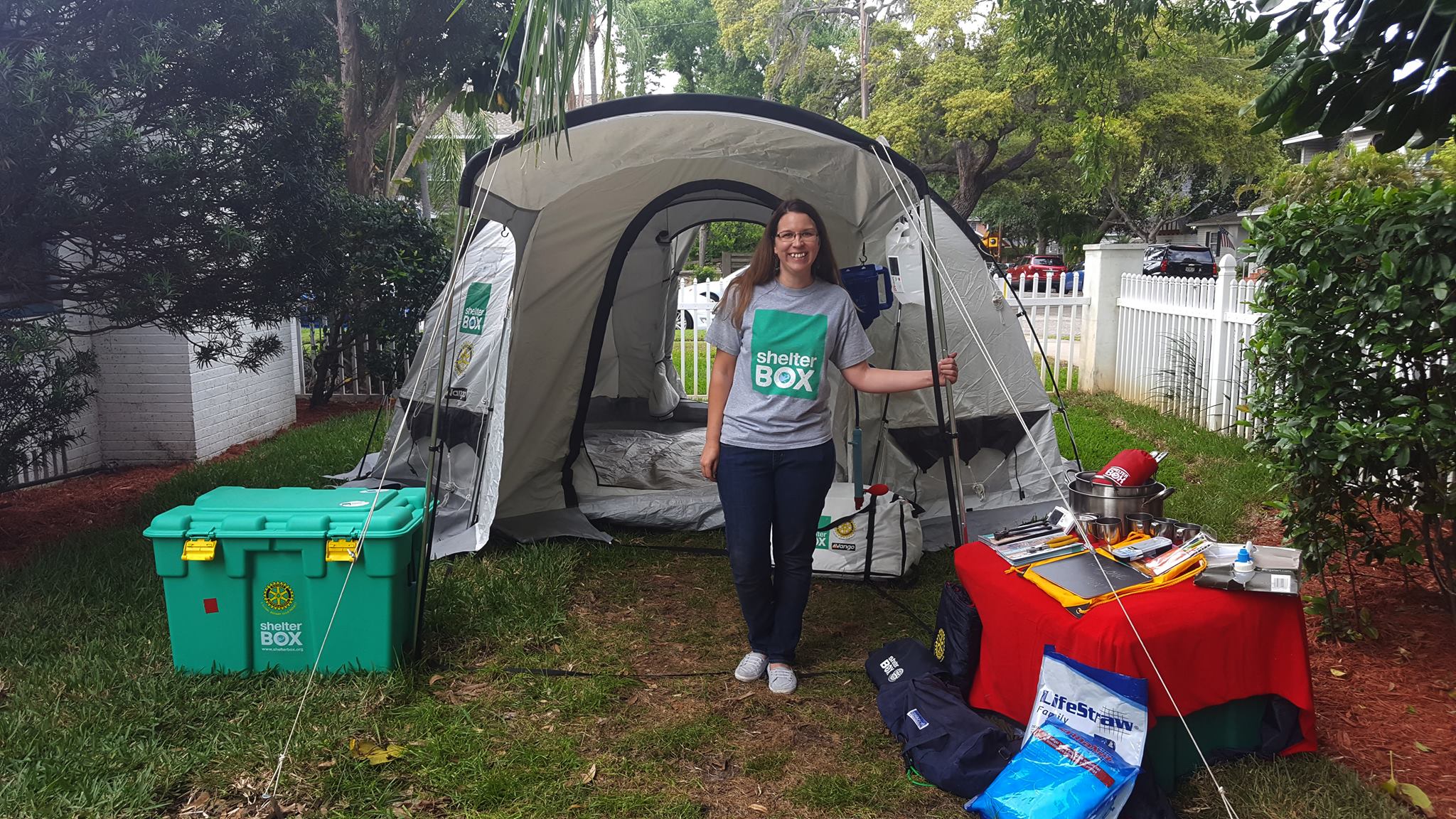 Showing how the tents are set up