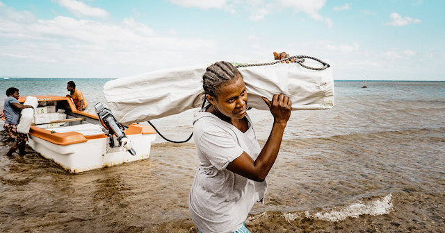 In these photos you can see distributions of tarpaulins, rope, solar lights and kitchen sets on Pentecost and Santo Islands which took place throughout July and August 2020.